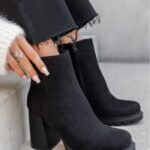 BOTTINES NOIRES À TALON ÉPAIS EN SUÉDINE