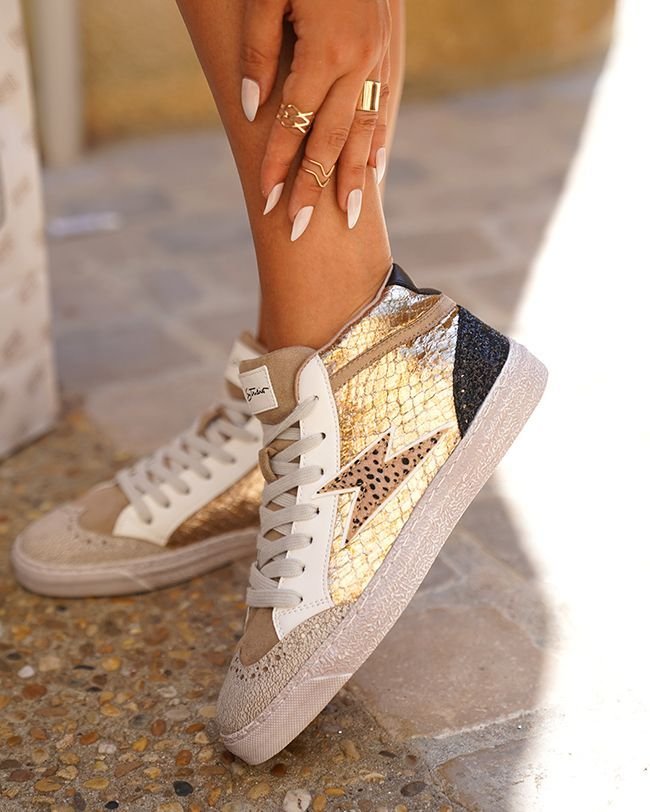 9484_987133d0-a1ed-44b9-8b6a-e1065a4cc4a0.jpg BASKETS MONTANTES FEMME PAILLETÉES BRONZE ET NOIR – Image 1