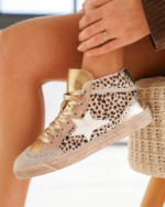 BASKETS MONTANTES FEMME LÉOPARD ET DORÉ – Image 4