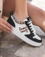 BASKETS FEMME NOIRES & BLANCHES – DÉTAIL LÉOPARD TENDANCE – Image 2