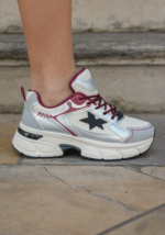 SNEAKERS ARGENTÉES ET BORDEAUX – Image 3