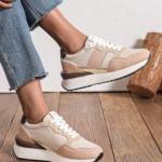 BASKETS FEMME BEIGE ET BLANCHE COMPENSÉES - STYLE CASUAL CHIC
