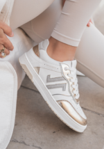 BASKETS FEMME BLANCHES & DORÉES – SEMELLE CONFORT