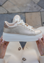 SNEAKERS PLATEFORME DORÉES FEMME AVEC DÉTAIL BIJOU – Image 2