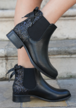 BOTTINES CHELSEA NOIRES FEMME AVEC PAILLETTES ET NŒUD SATIN – Image 2