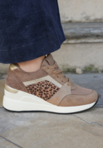 BASKETS COMPENSÉES BEIGE AVEC DÉTAIL LÉOPARD – Image 2