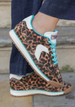 SNEAKERS LEOPARD À LACETS TURQUOISE – Image 4