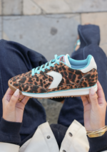 SNEAKERS LEOPARD À LACETS TURQUOISE – Image 2