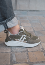 BASKETS FEMME KAKI – SEMELLE COMPENSÉE CONFORT