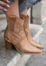 BOTTINES COWBOY CAMEL À TALON