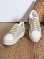 BASKETS CHIC EN TWEED DORÉ ET BLANC