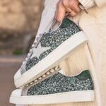 BASKETS PAILLETÉES VERT ET ARGENT AVEC ÉTOILE GRISE