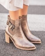 BOTTINES CROCO MÉTALLISÉES – L’ÉLÉGANCE AUDACIEUSE