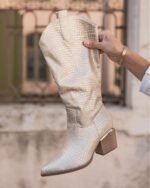 BOTTES HAUTES DORÉ CROCO À TALON BLOC – Image 3
