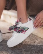 BASKETS FEMME BLANCHES AVEC NŒUD IMPRIMÉ – STYLE TENDANCE – Image 2