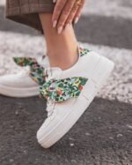 BASKETS FEMME BLANCHES AVEC NŒUD EXOTIQUE – STYLE TENDANCE – Image 2