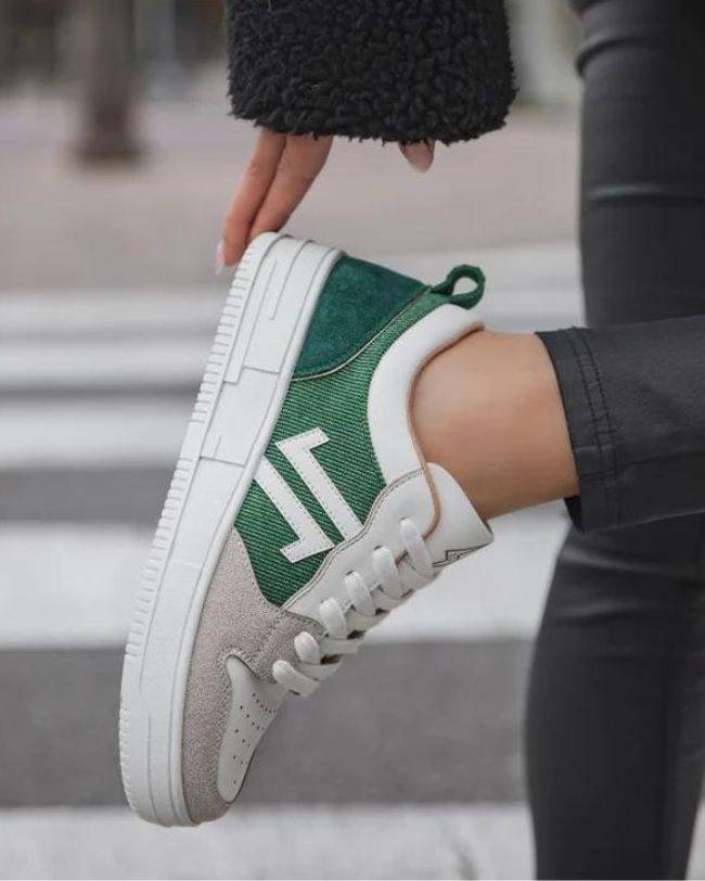 cl11-sneakers-36-vert-basket-femme-verte-a-lacets-cl68-green-53937854447965_bc540bfd-19f2-4107-8ea8-a47164c57771.jpg BASKETS FEMME VERTES & BLANCHES – STYLE SPORT CHIC – Image 1