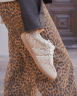 BASKETS FEMME BEIGE A PAILLETTES DORÉS – Image 2