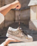 BASKETS DORÉES FEMME À PAILLETTES ET ÉTOILE SCINTILLANTE – Image 3