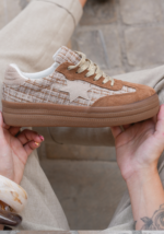 BASKETS BEIGE ET BLANCHE À ÉTOILE – Image 4