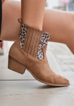 BOTTINES CAMEL WESTERN À MOTIF LÉOPARD – Image 3