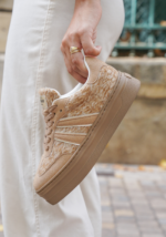 BASKETS BEIGE TEXTURÉES AVEC SEMELLE ÉPAISSE – Image 3