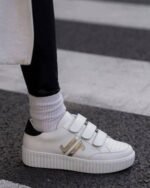BASKETS FEMME BLANCHES À SCRATCH – STYLE URBAIN CHIC