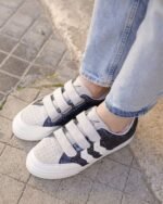 BASKETS FEMME BLEUES & BLANCHES À SCRATCH – STYLE ÉLÉGANT & TENDANCE – Image 3