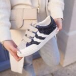 BASKETS FEMME BLEUES & BLANCHES À SCRATCH – STYLE ÉLÉGANT & TENDANCE
