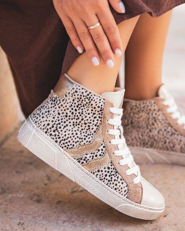 max-stock-36-leopard-basket-femme-montante-leopard-cl61-taupe-52392459207005.jpg BASKETS MONTANTES FEMME TAUPE & LÉOPARD – STYLE AUDACIEUX & TENDANCE – Image 1
